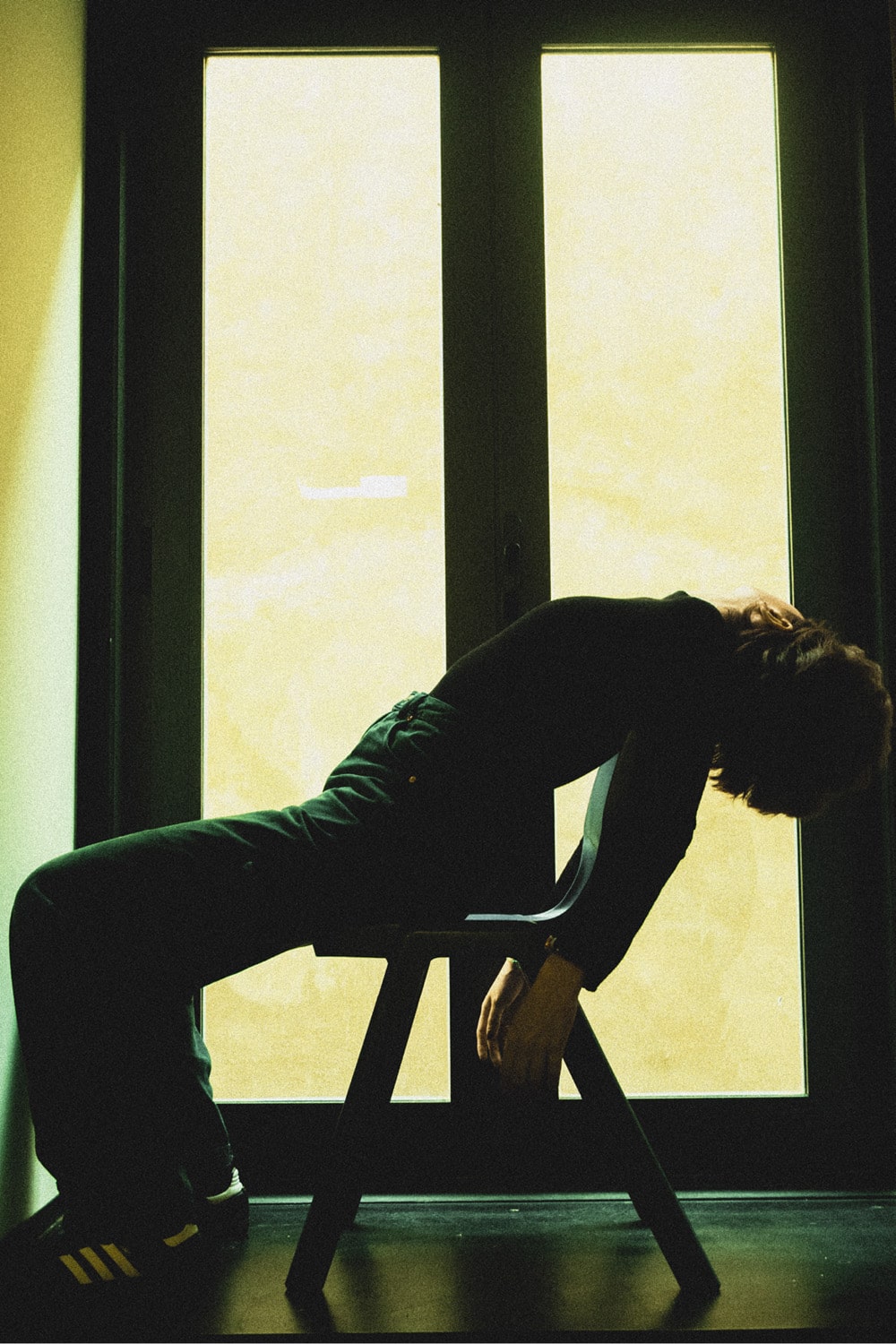 i-felt-in-a-chair-02