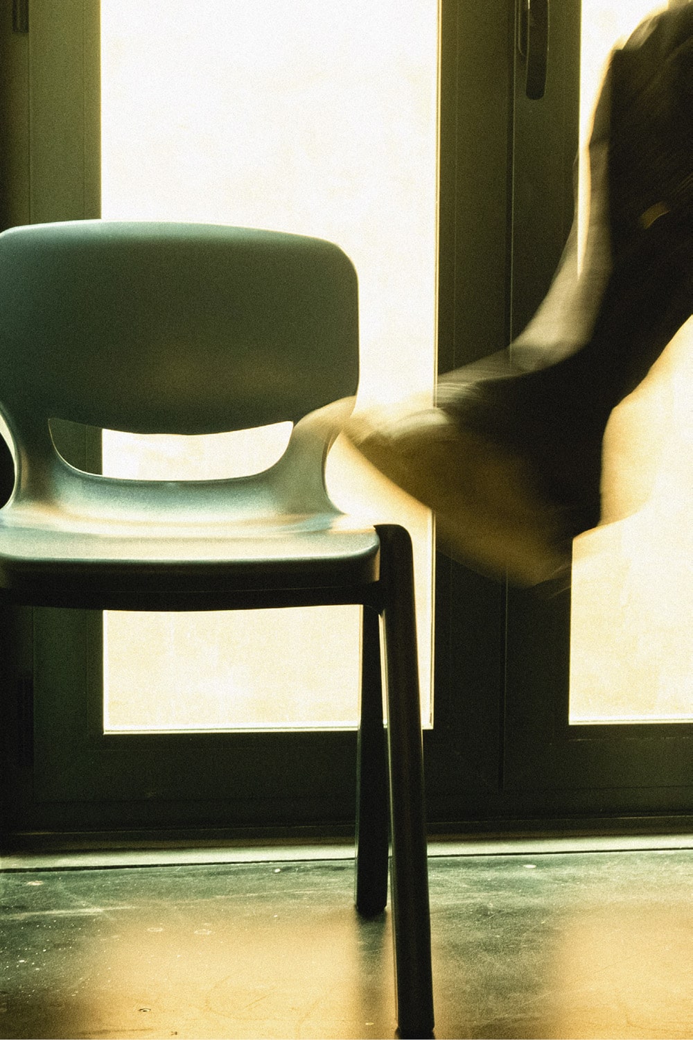 i-felt-in-a-chair-07